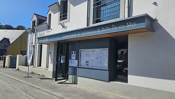 Façade Maison France Service