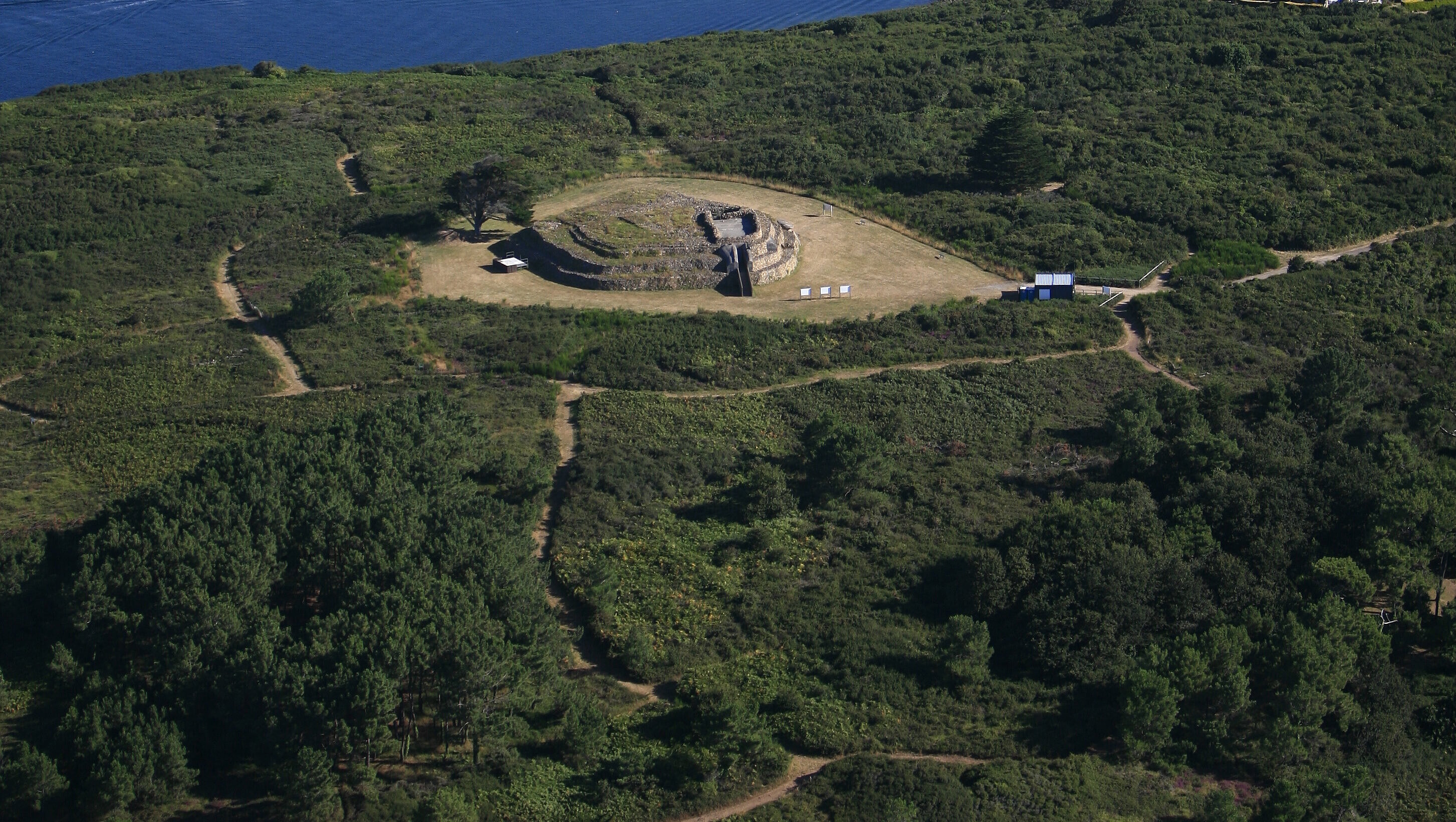 Un été exceptionnel au cairn de Petit Mont : dernière soirée contée de la saison